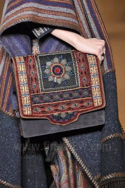 刺绣服饰 针线交织的独特韵味